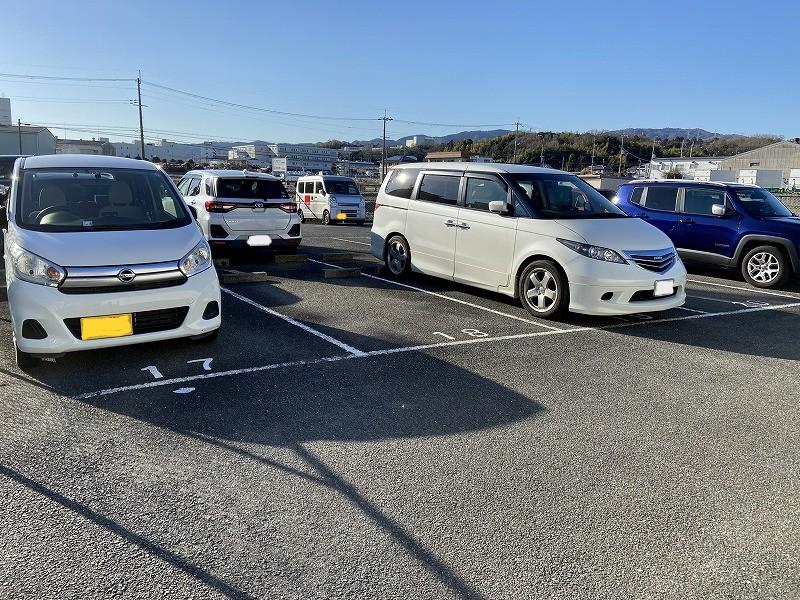 岡﨑駐車場の外観・駐車場イメージ1枚目
