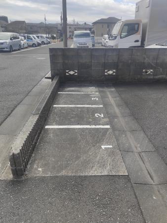 ボナール光が丘バイク駐車場の外観・駐車場イメージ1枚目