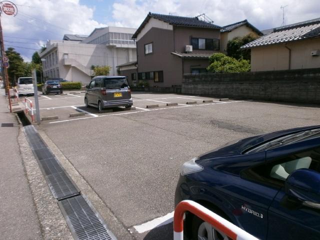 緑が丘グリーンパークの外観・駐車場イメージ2枚目