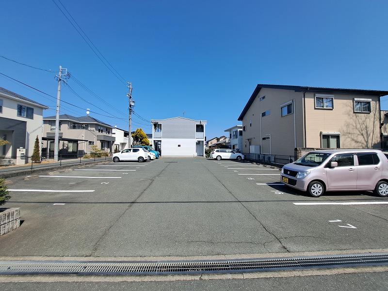 下地(26151)の外観・駐車場イメージ1枚目