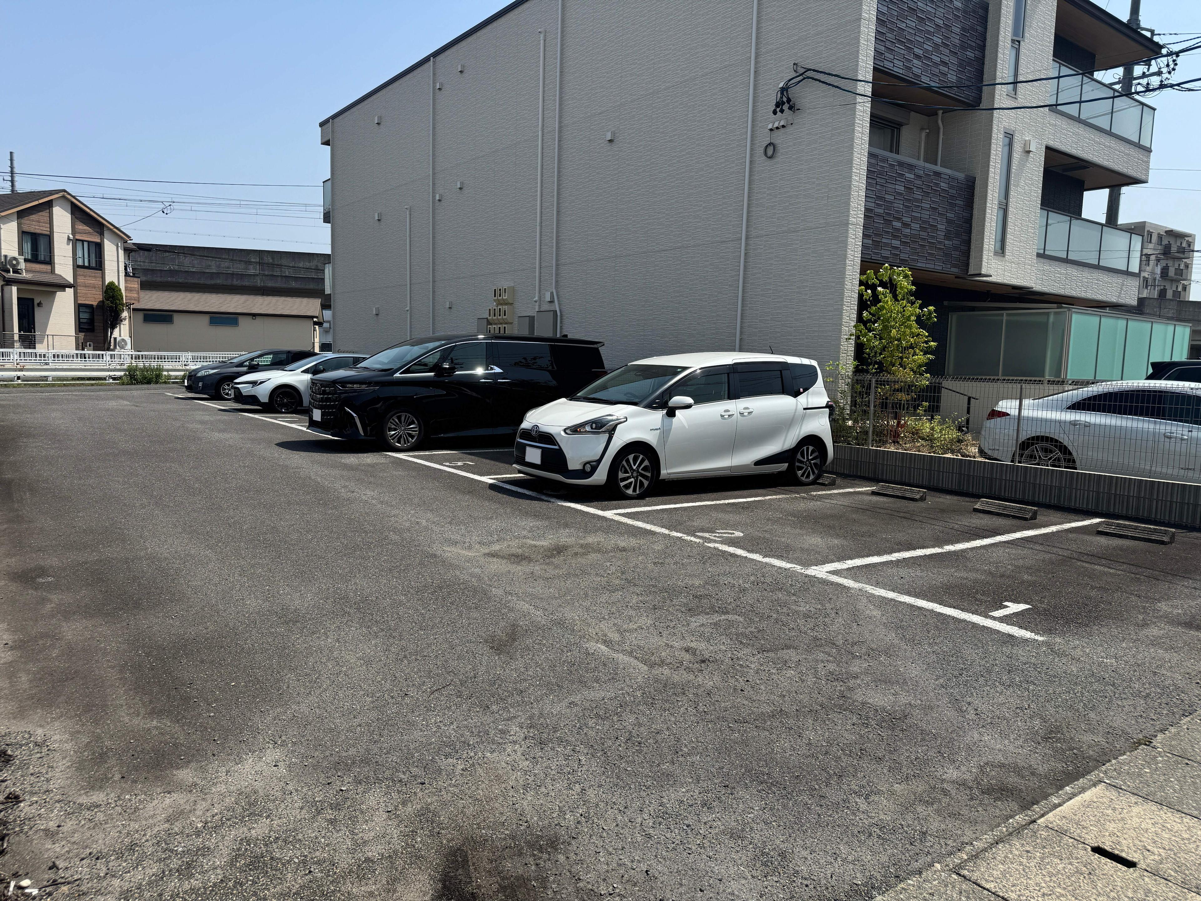 P163の外観・駐車場イメージ3枚目