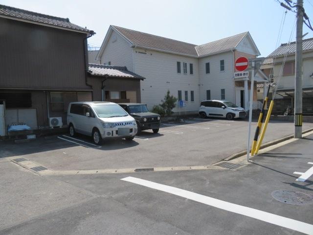 米坂駐車場（耳取）の外観・駐車場イメージ3枚目