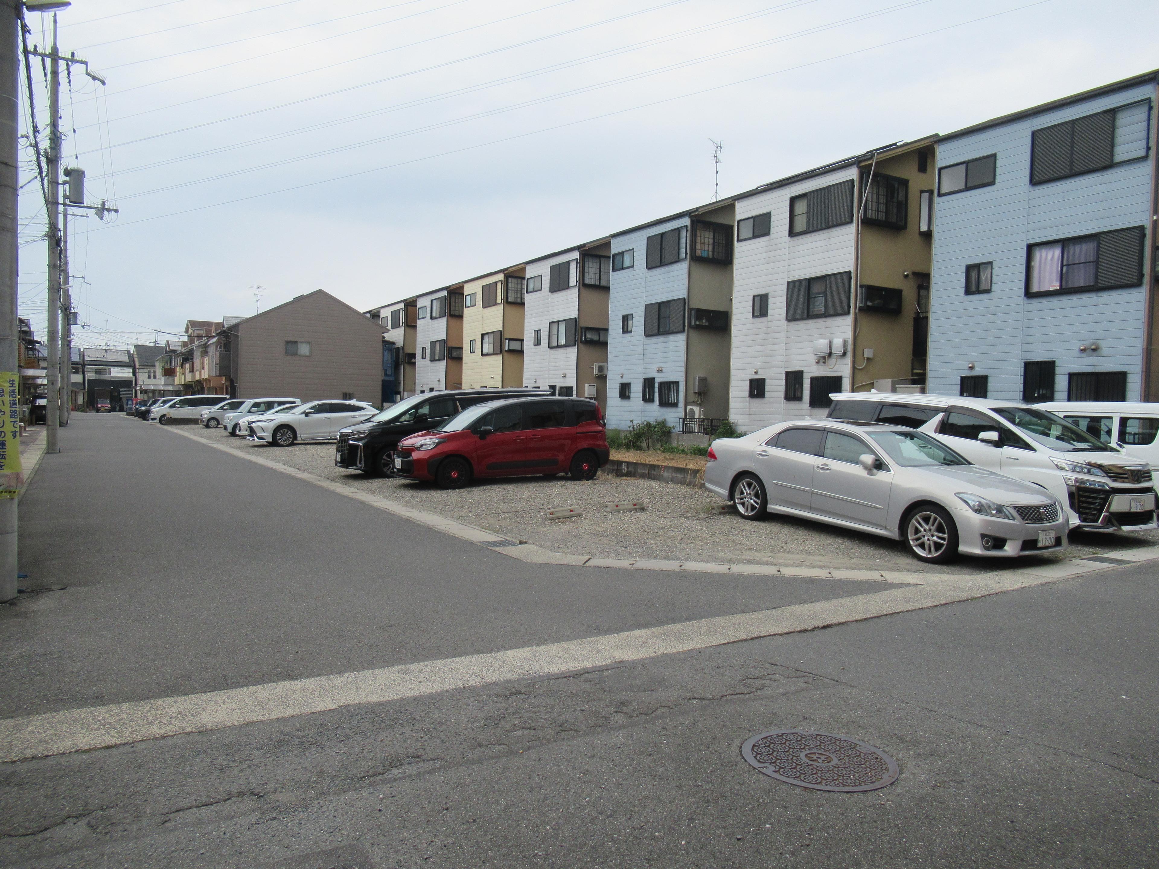 だん弥ガレージの外観・駐車場イメージ2枚目