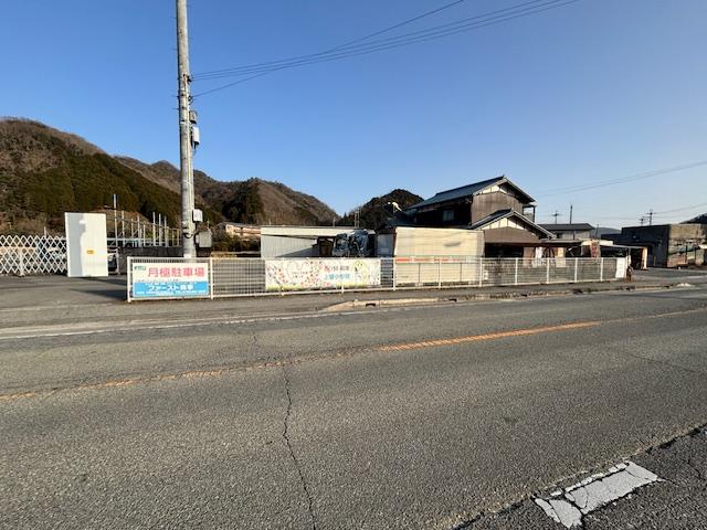 恒藤月極駐車場の外観・駐車場イメージ1枚目