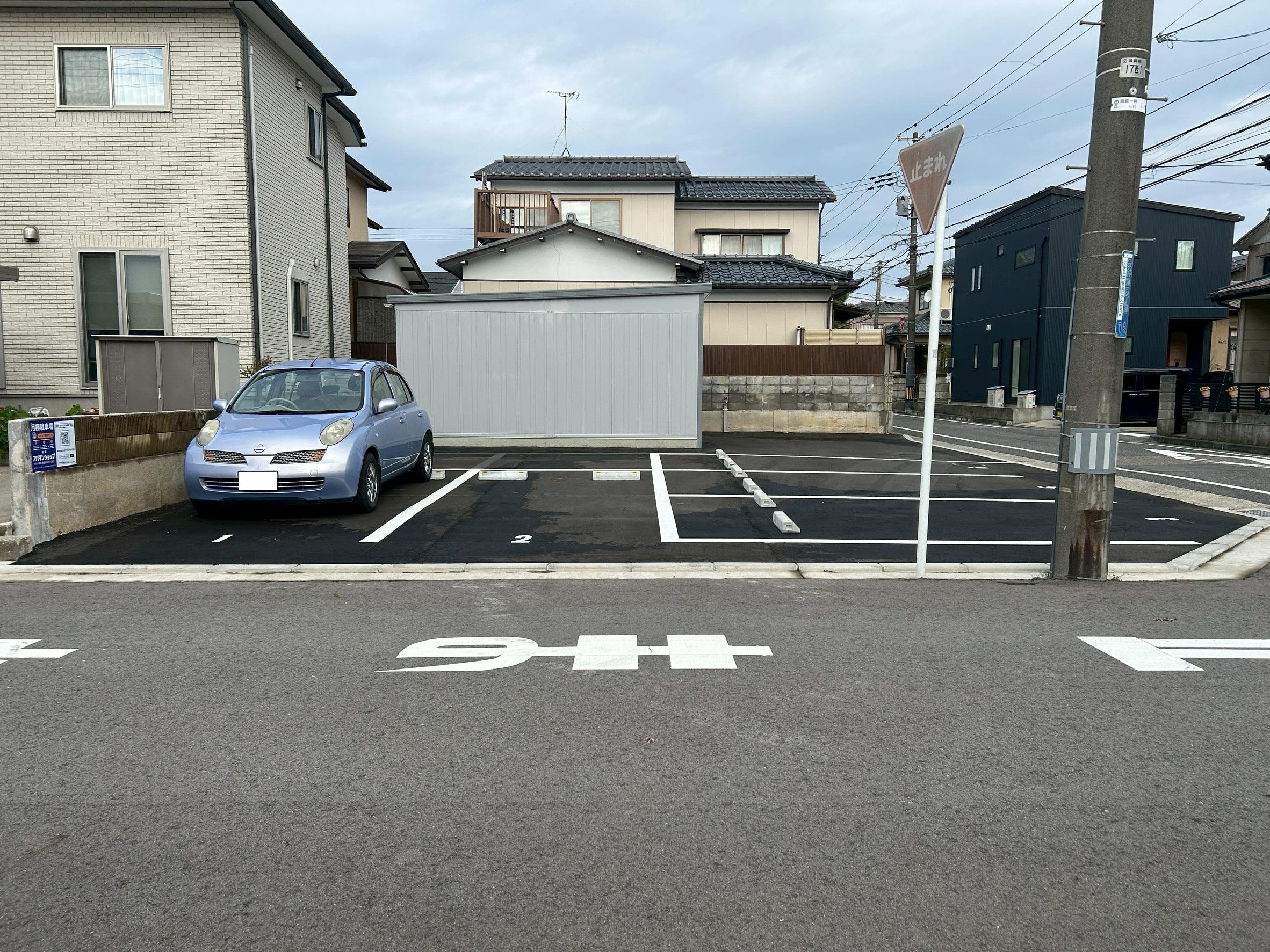 10.金子月極駐車場の外観・駐車場イメージ2枚目