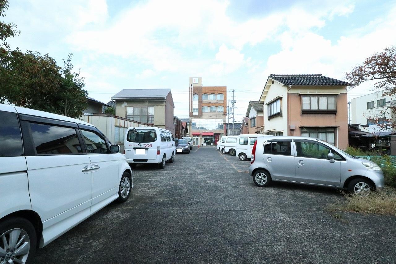 元魚町3丁目127駐車場の外観・駐車場イメージ3枚目