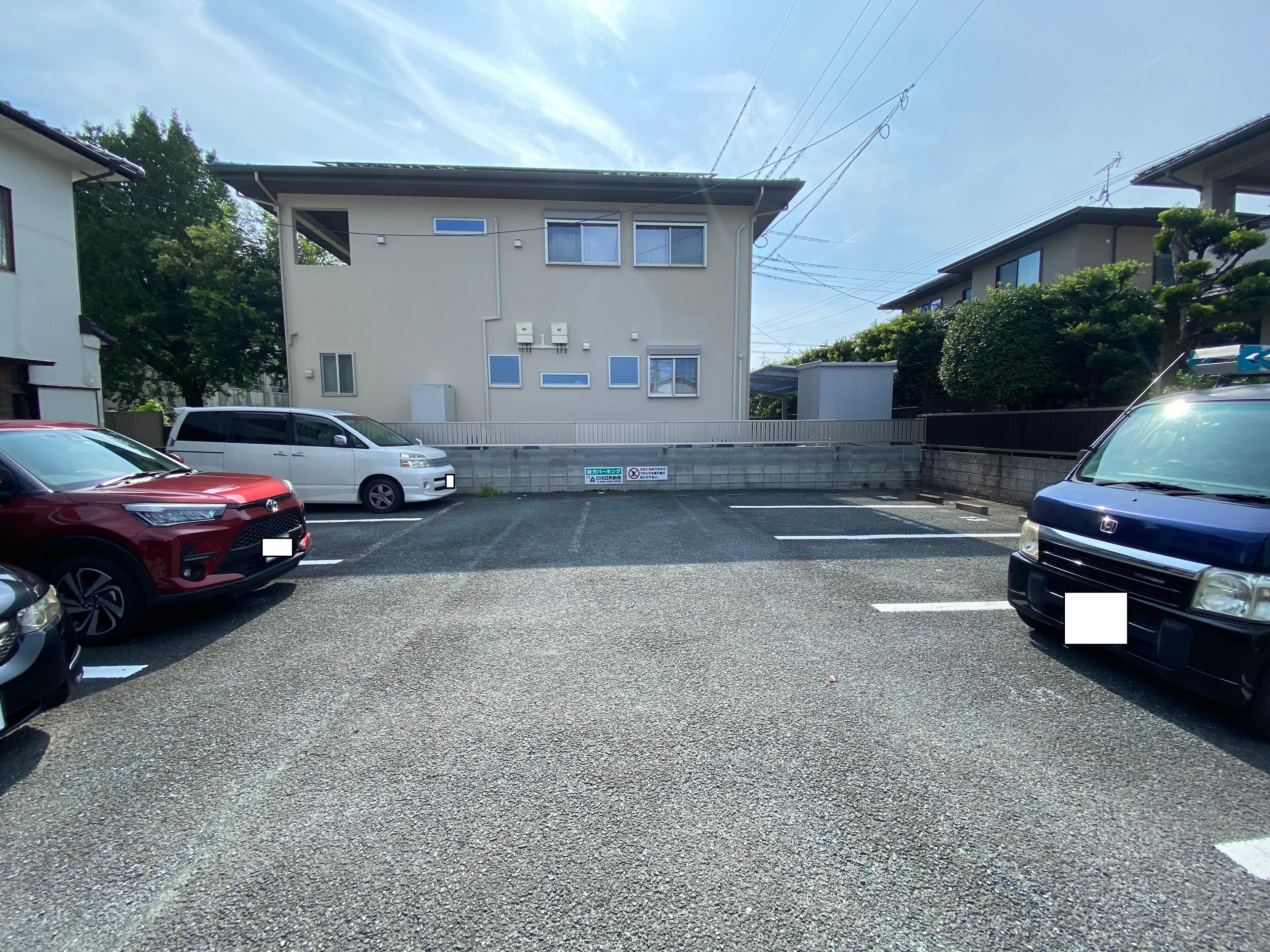 緒方パーキングの外観・駐車場イメージ1枚目