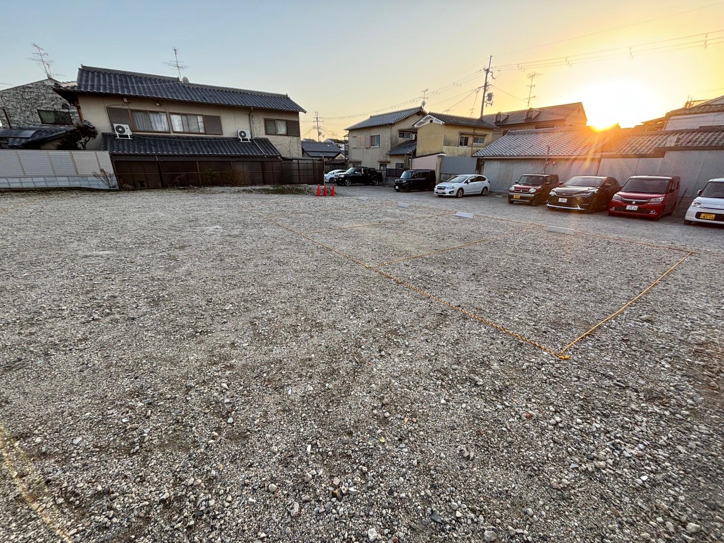 深草極楽寺町ガレージ2の外観・駐車場イメージ3枚目