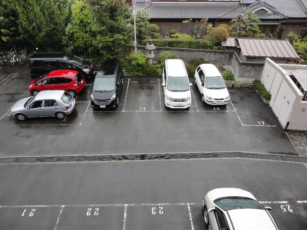 マンション菱永Ⅱ駐車場の外観・駐車場イメージ2枚目