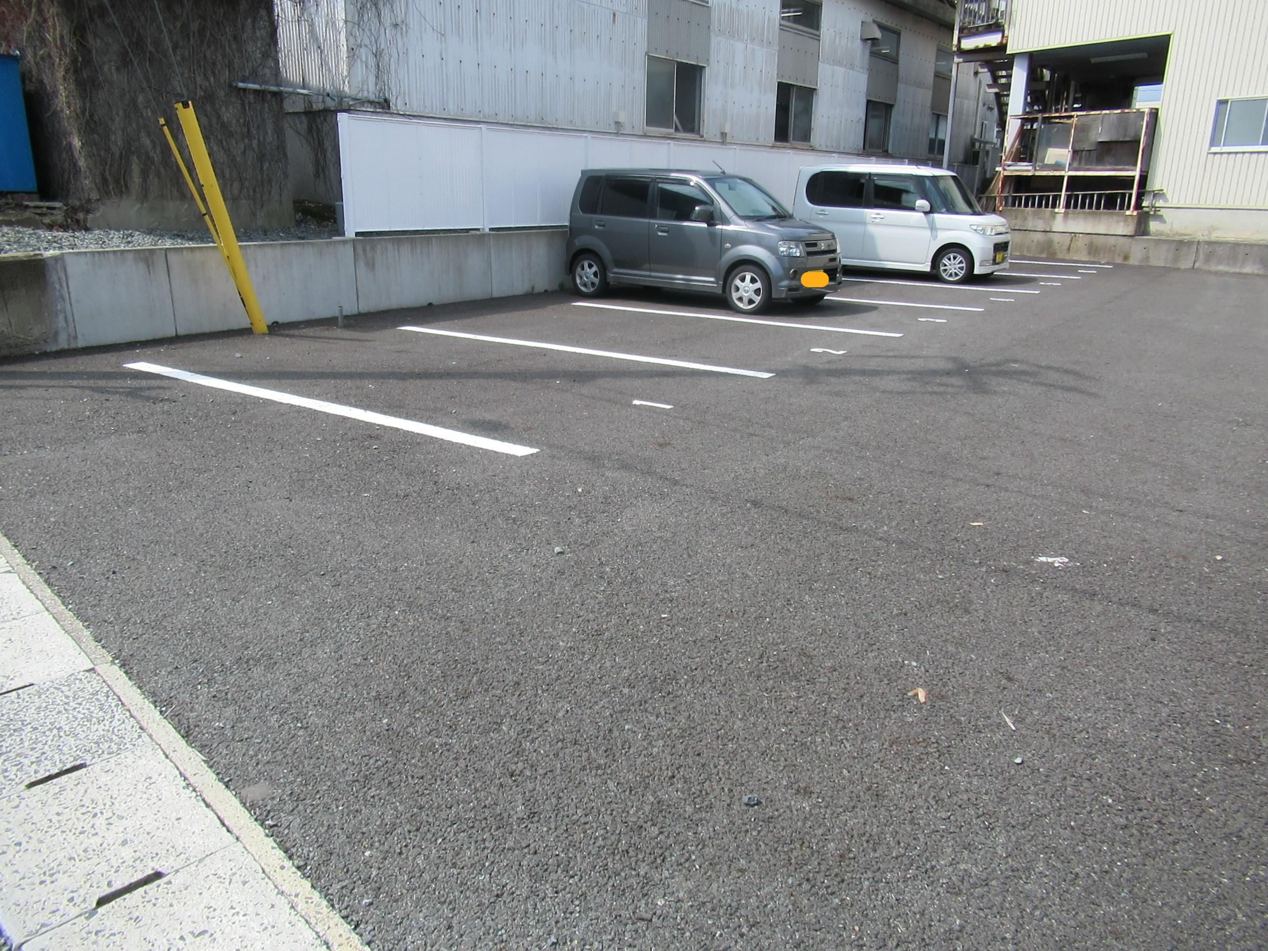 東仙北2丁目吉田駐車場の外観・駐車場イメージ1枚目