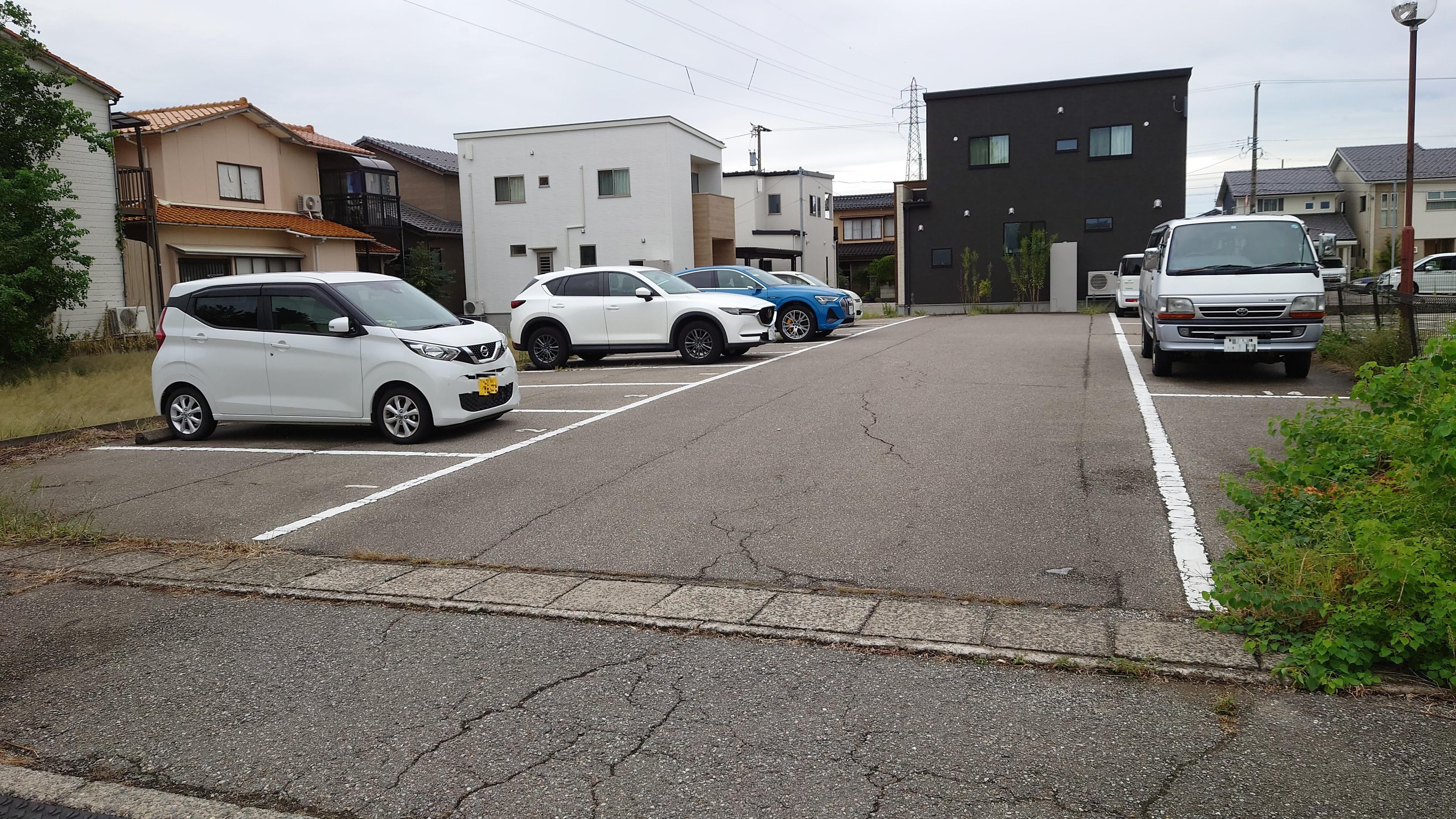 栄光商事駐車場の外観・駐車場イメージ1枚目