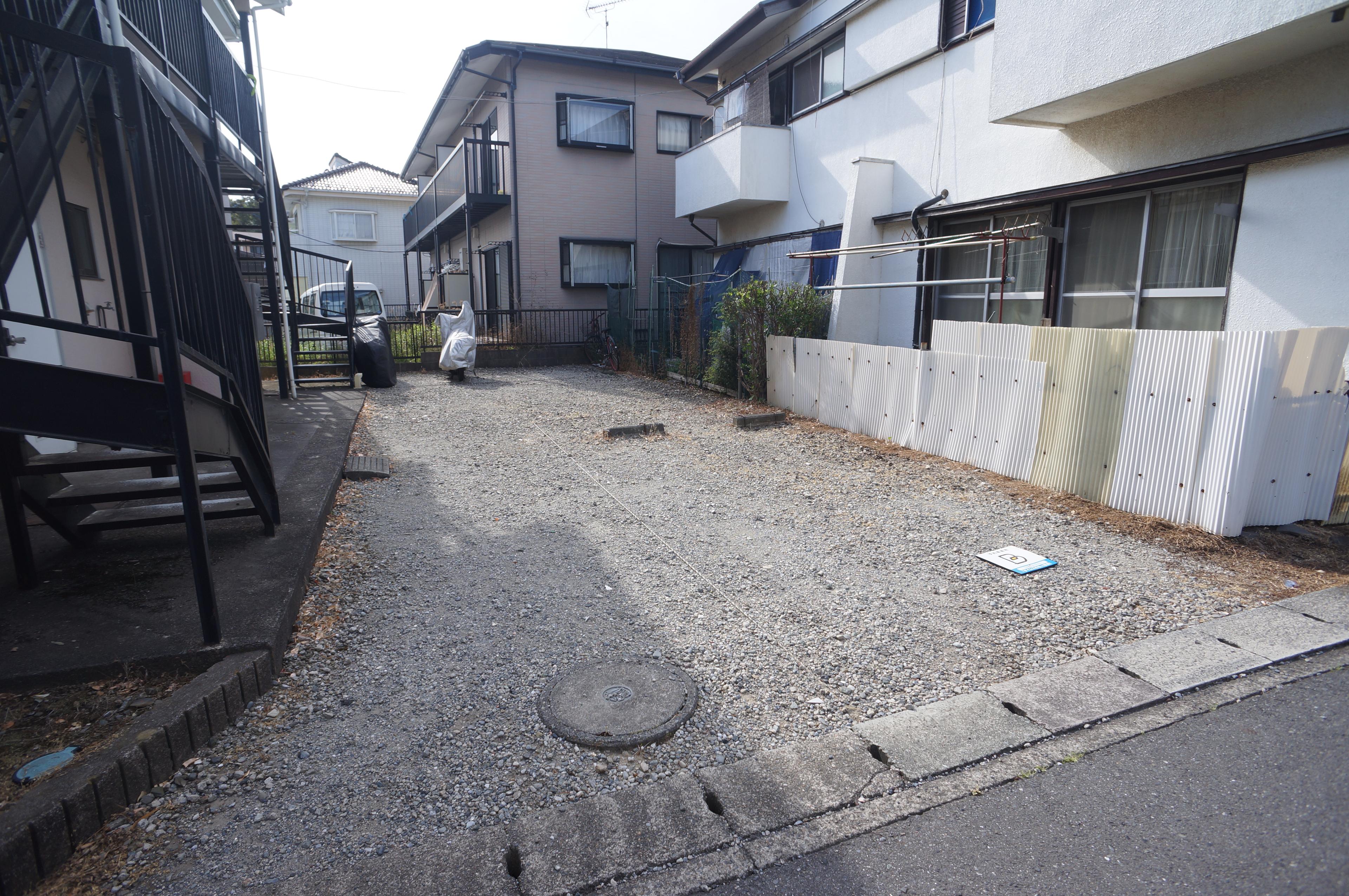 【944】橋場ハイツ前駐車場の外観・駐車場イメージ1枚目