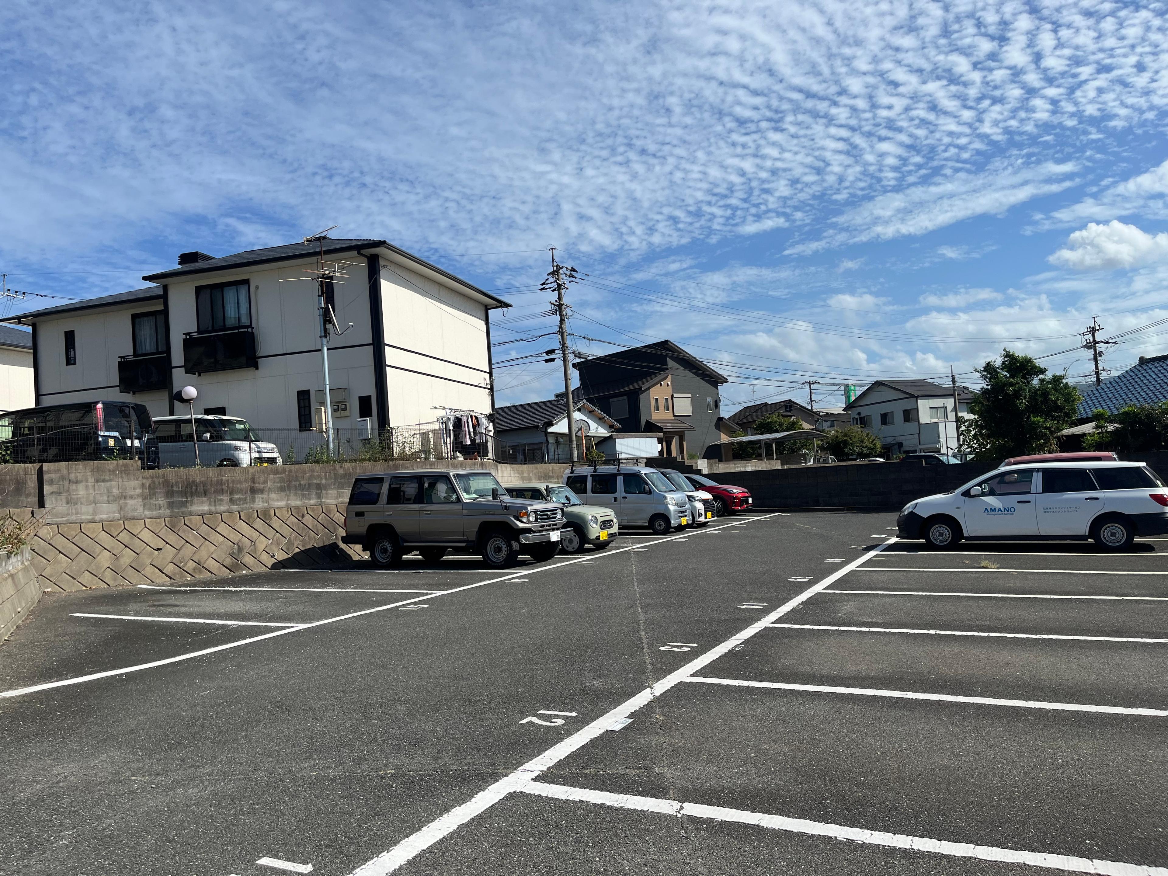 湯川二丁目第4駐車場の外観・駐車場イメージ3枚目