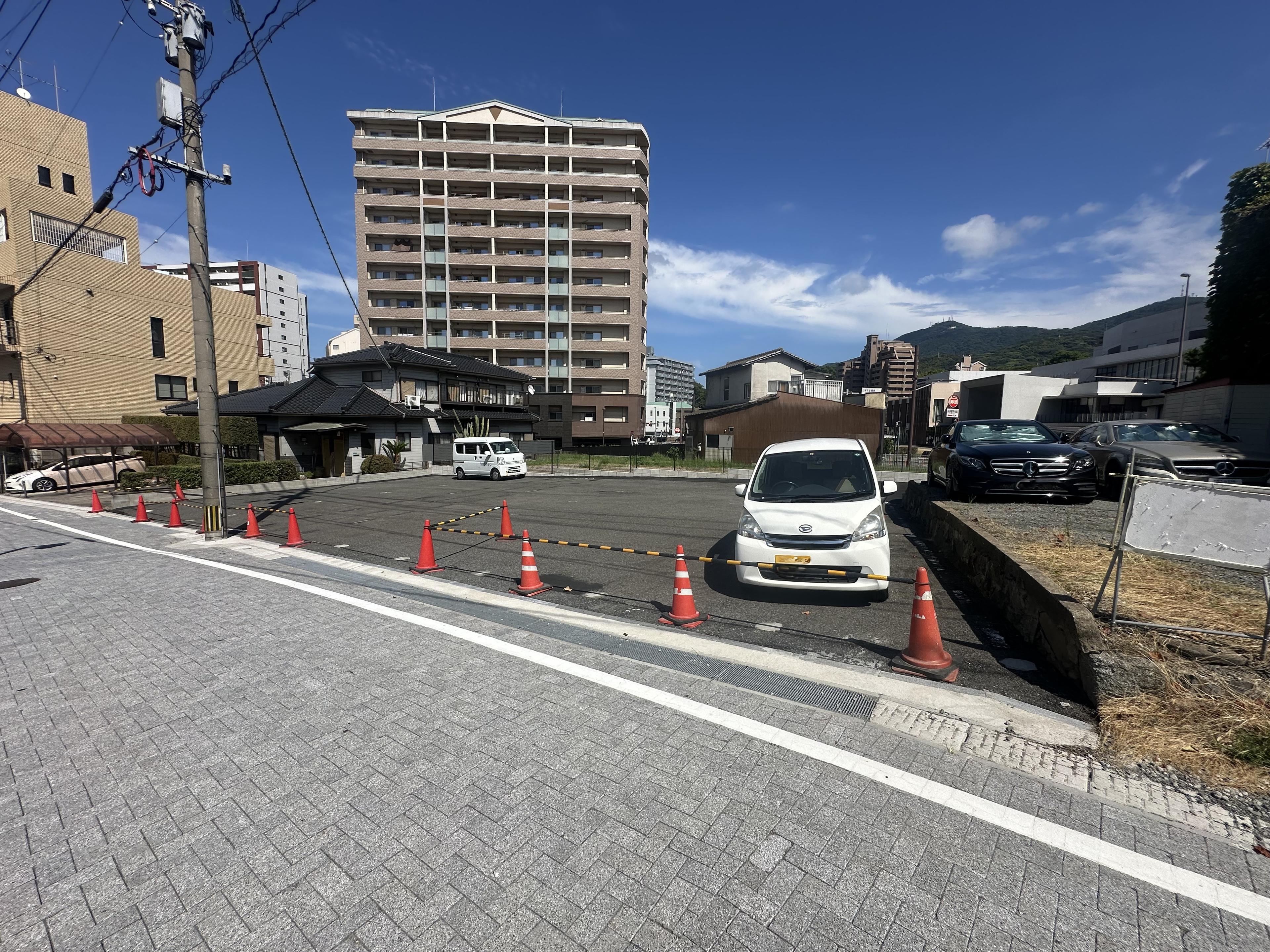 熊手3丁目月極駐車場の外観・駐車場イメージ1枚目