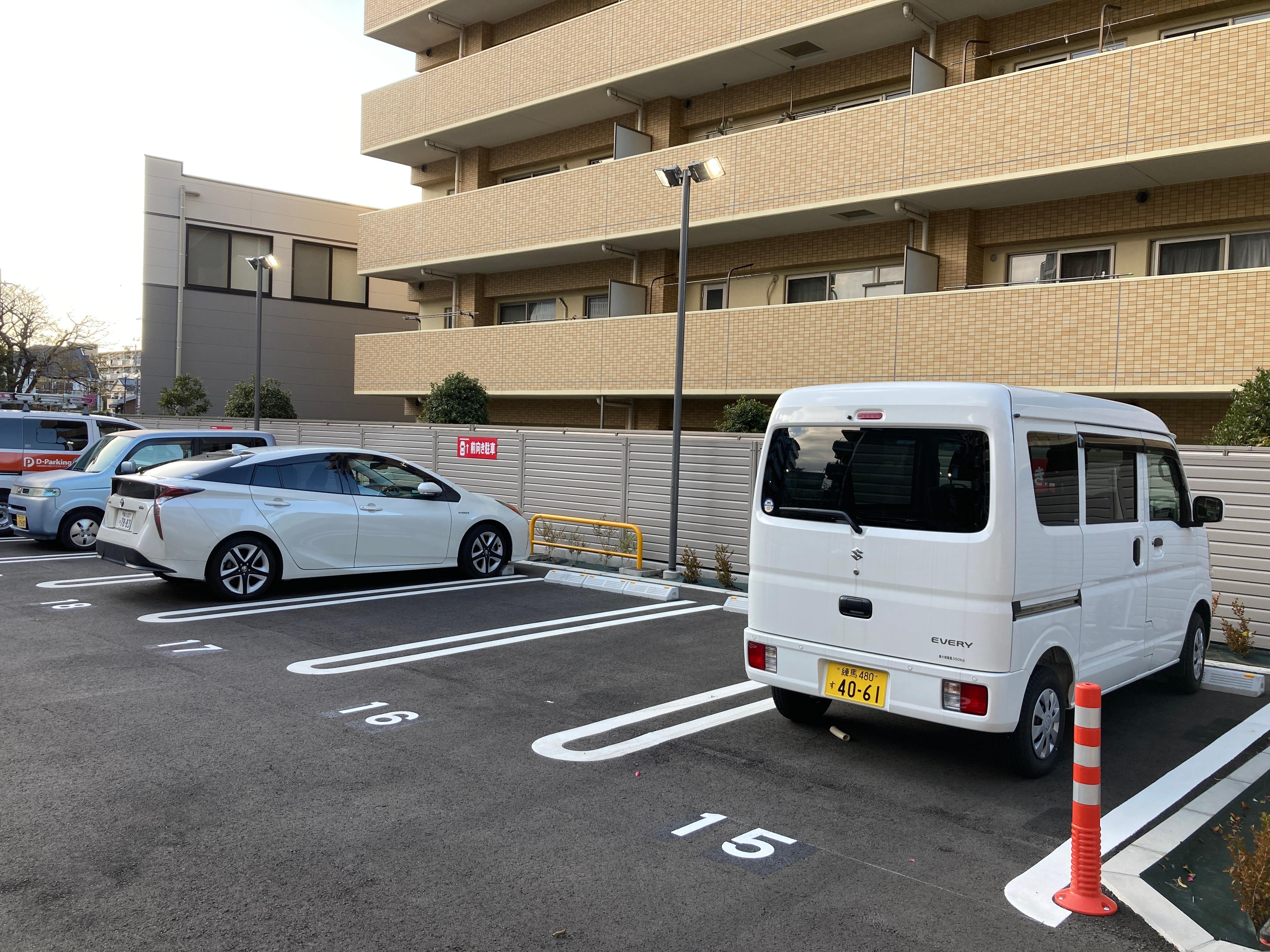 コモディイイダ西保木間店の外観・駐車場イメージ2枚目