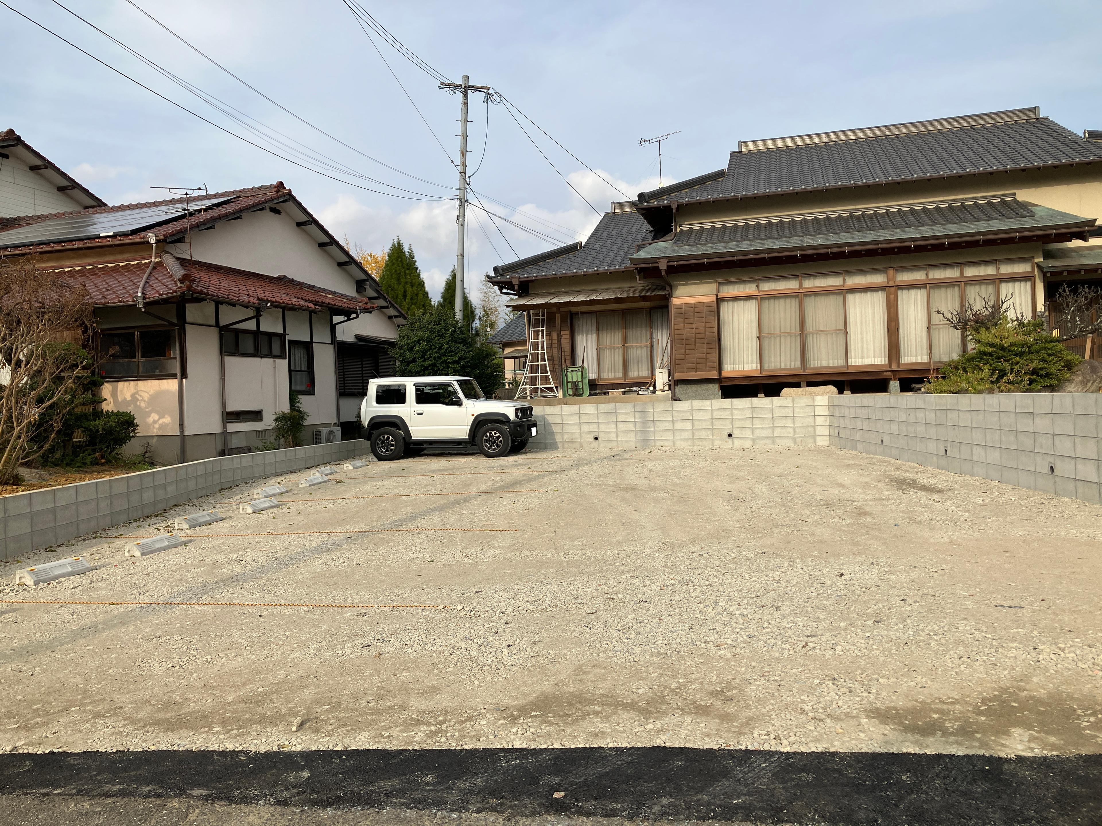 奥小路駐車場の外観・駐車場イメージ1枚目