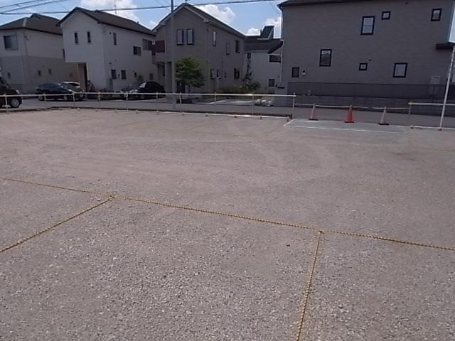 吉川様駐車場の外観・駐車場イメージ2枚目