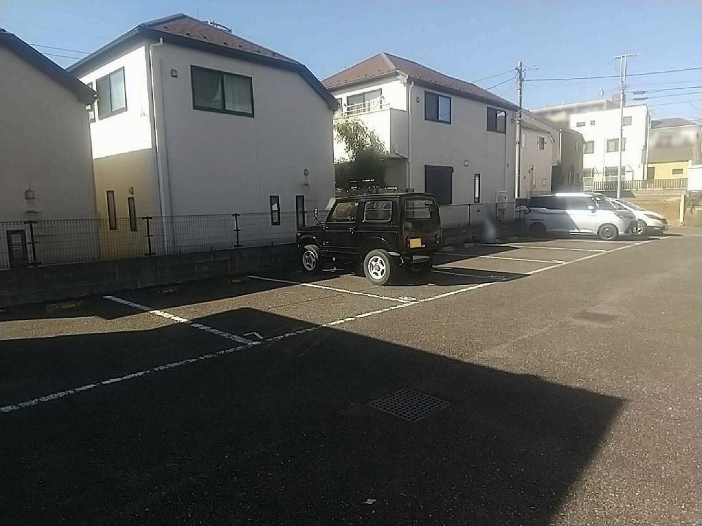 多摩平(32517)の外観・駐車場イメージ1枚目
