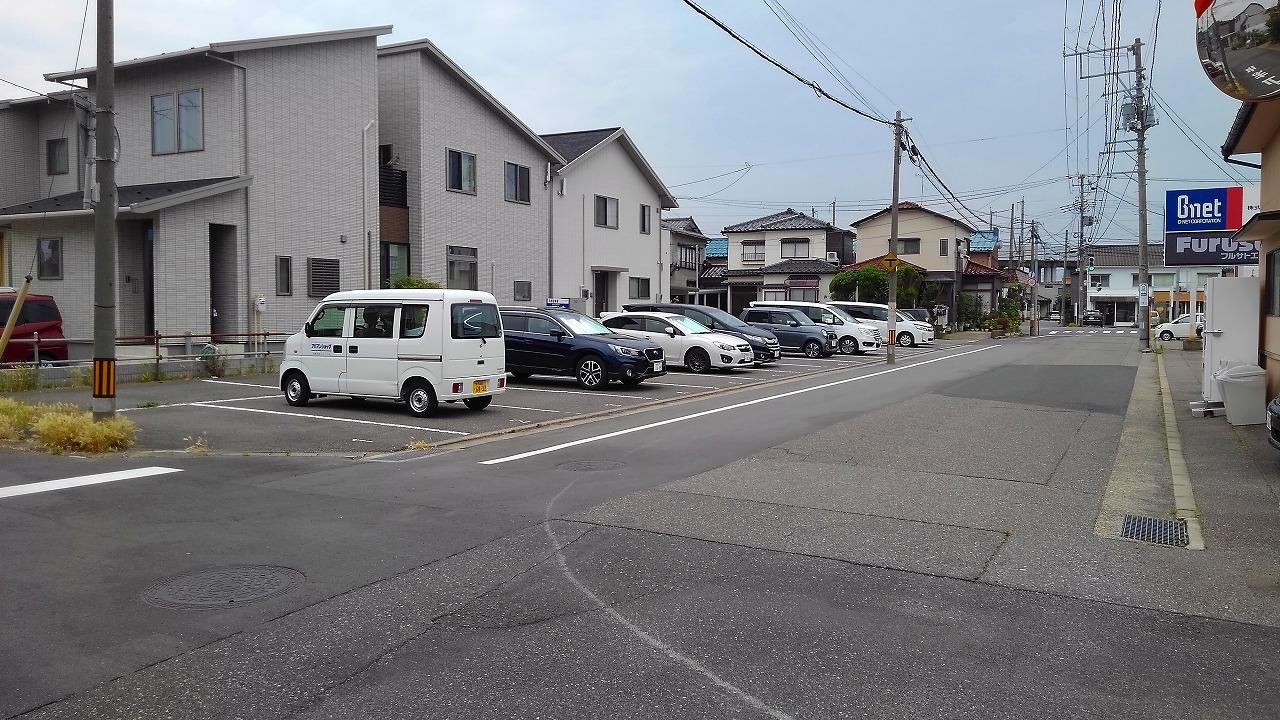愛宕３（佐藤）駐車場の外観・駐車場イメージ2枚目