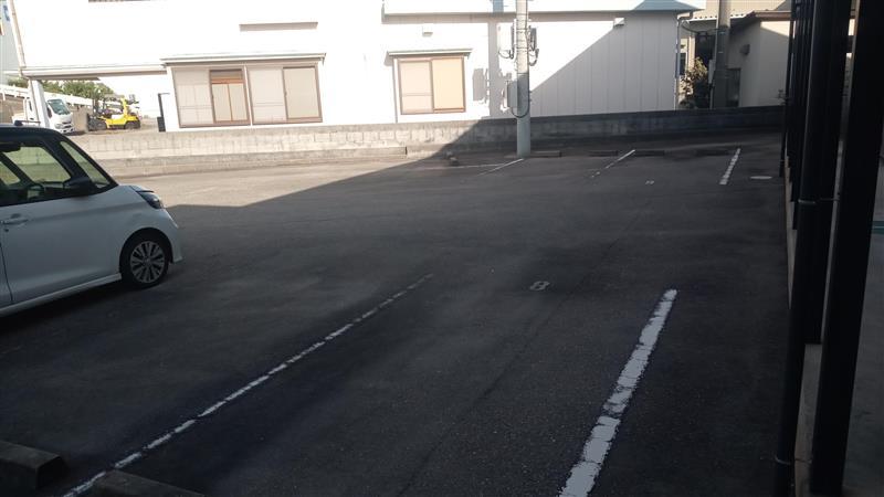 ベルハイム(25452)の外観・駐車場イメージ1枚目