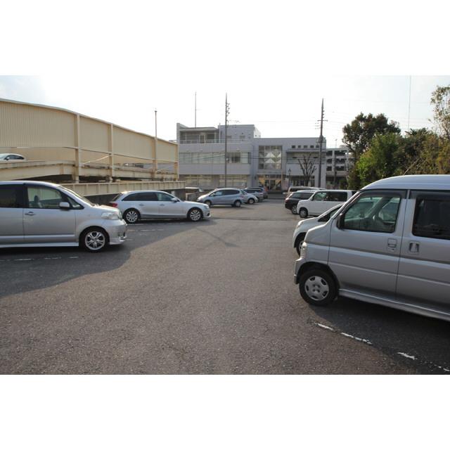 信華駐車場の外観・駐車場イメージ1枚目
