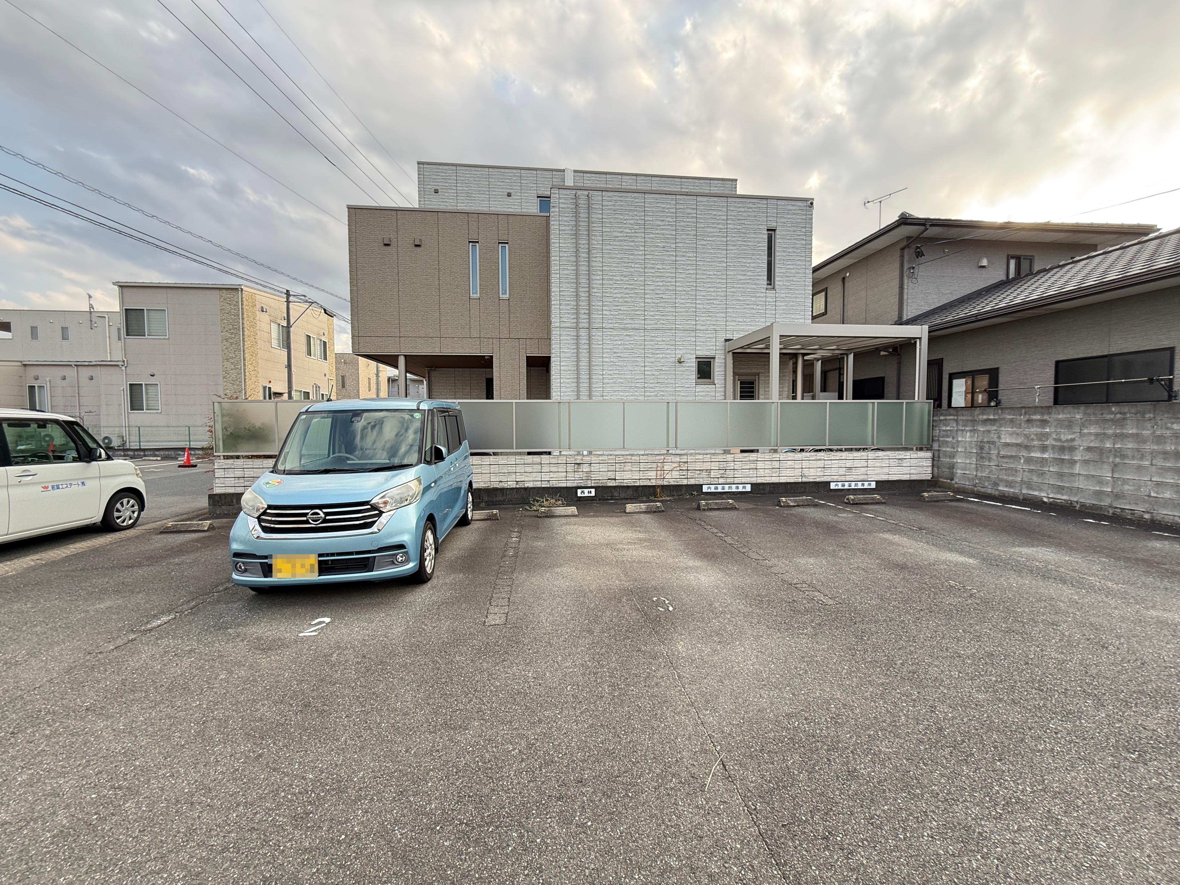 西鉄花畑駅東口パーキングの外観・駐車場イメージ1枚目