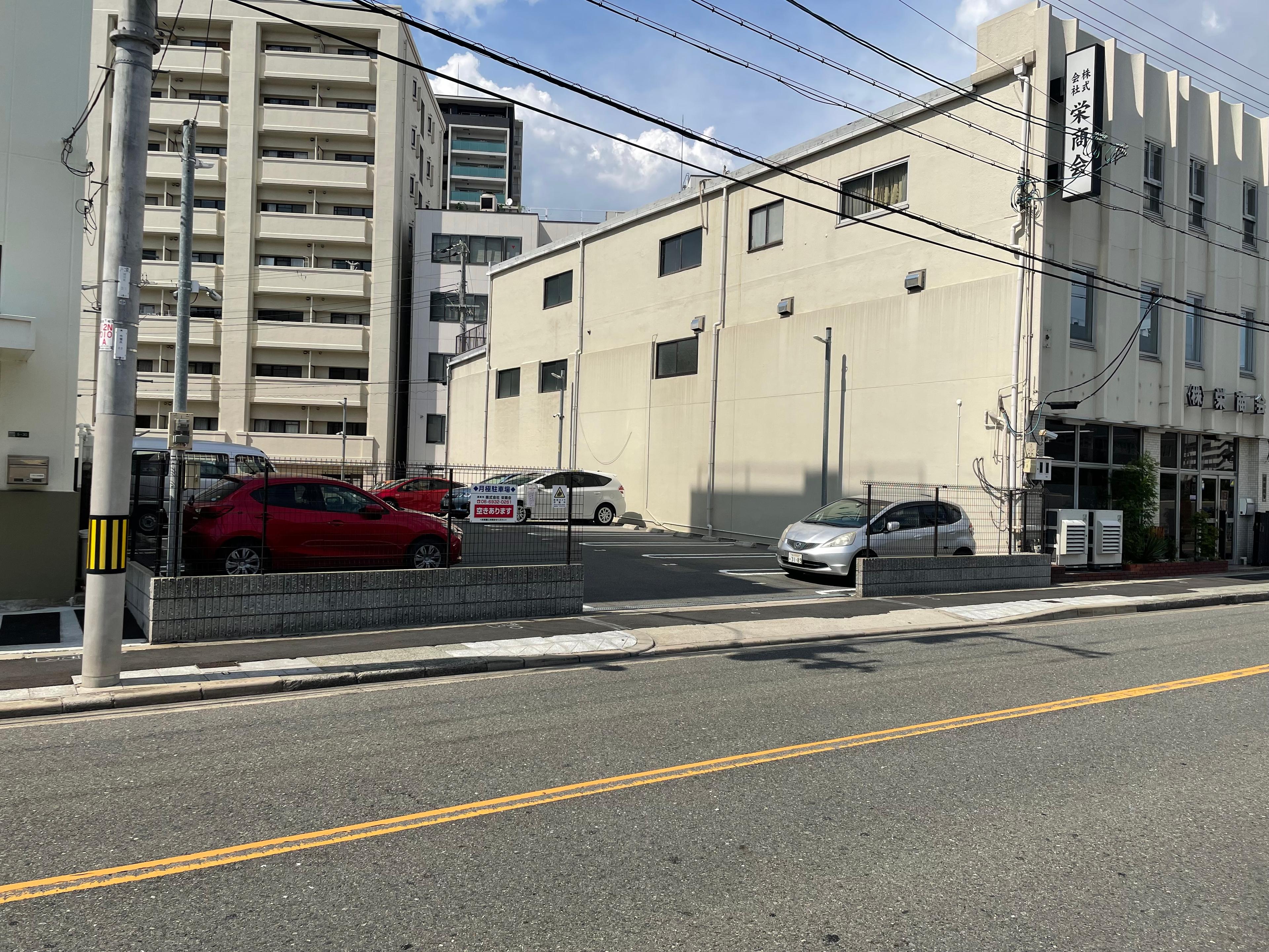 サカエモータープールの外観・駐車場イメージ2枚目