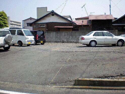 瀧田駐車場の外観・駐車場イメージ2枚目