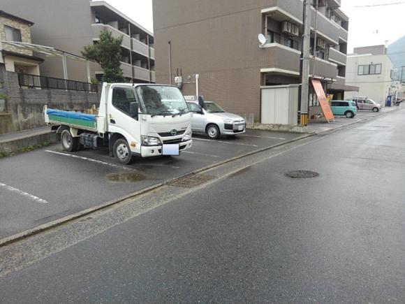 井川ガレージの外観・駐車場イメージ2枚目