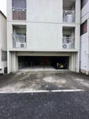 コーポラス丸吉ガレージの駐車場