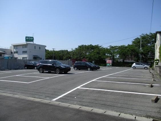 小島町三丁目月極駐車場の外観・駐車場イメージ1枚目