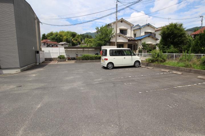 レーブシャト－(30220)の外観・駐車場イメージ1枚目