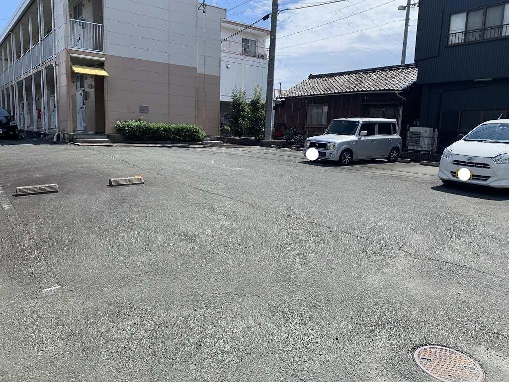 ステージア(17256)の外観・駐車場イメージ1枚目