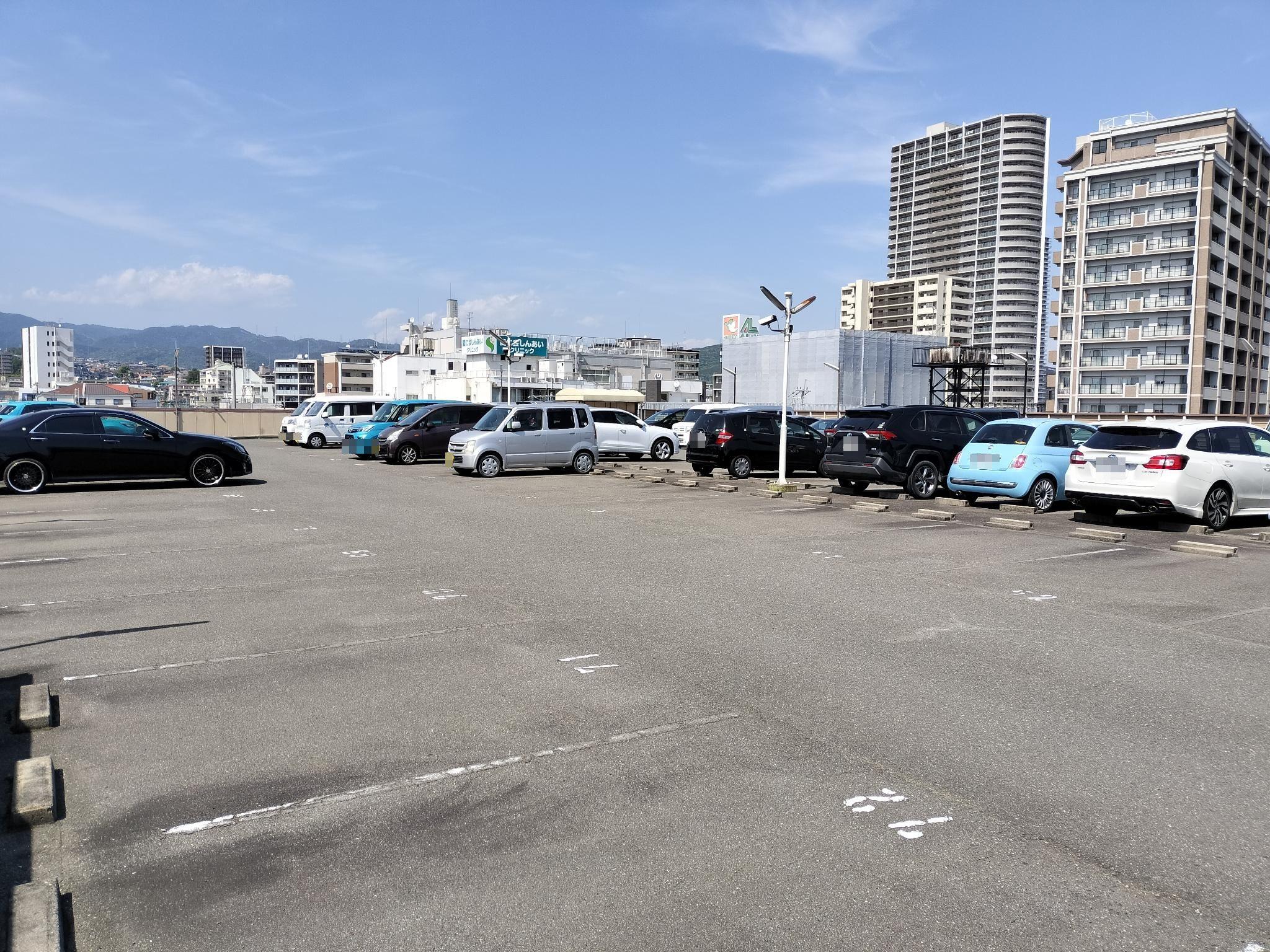 西田モータープールの外観・駐車場イメージ2枚目