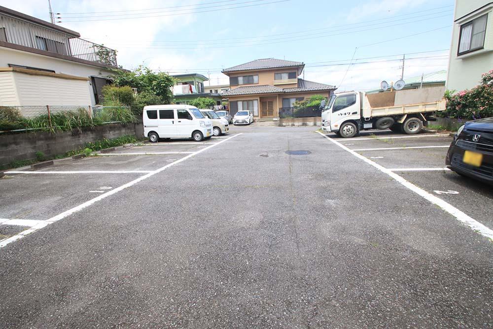 リーフパーキングの外観・駐車場イメージ2枚目