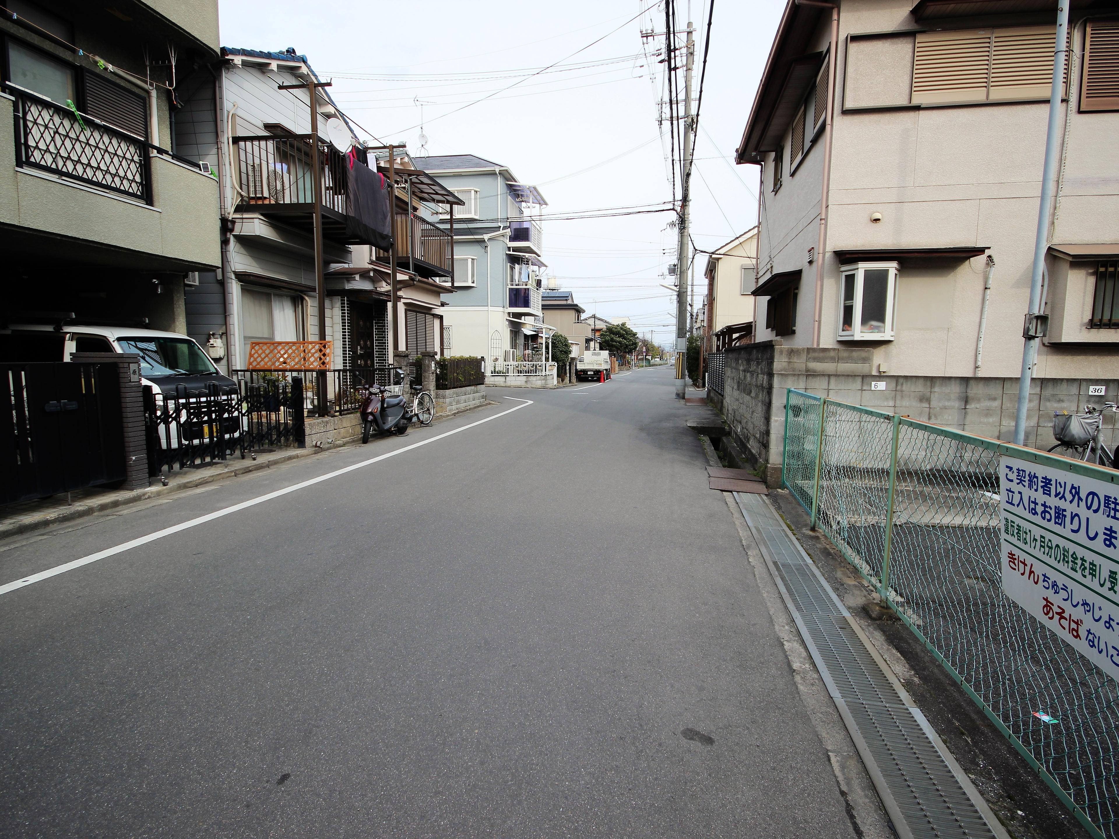 ヴィラ高槻の外観・駐車場イメージ2枚目