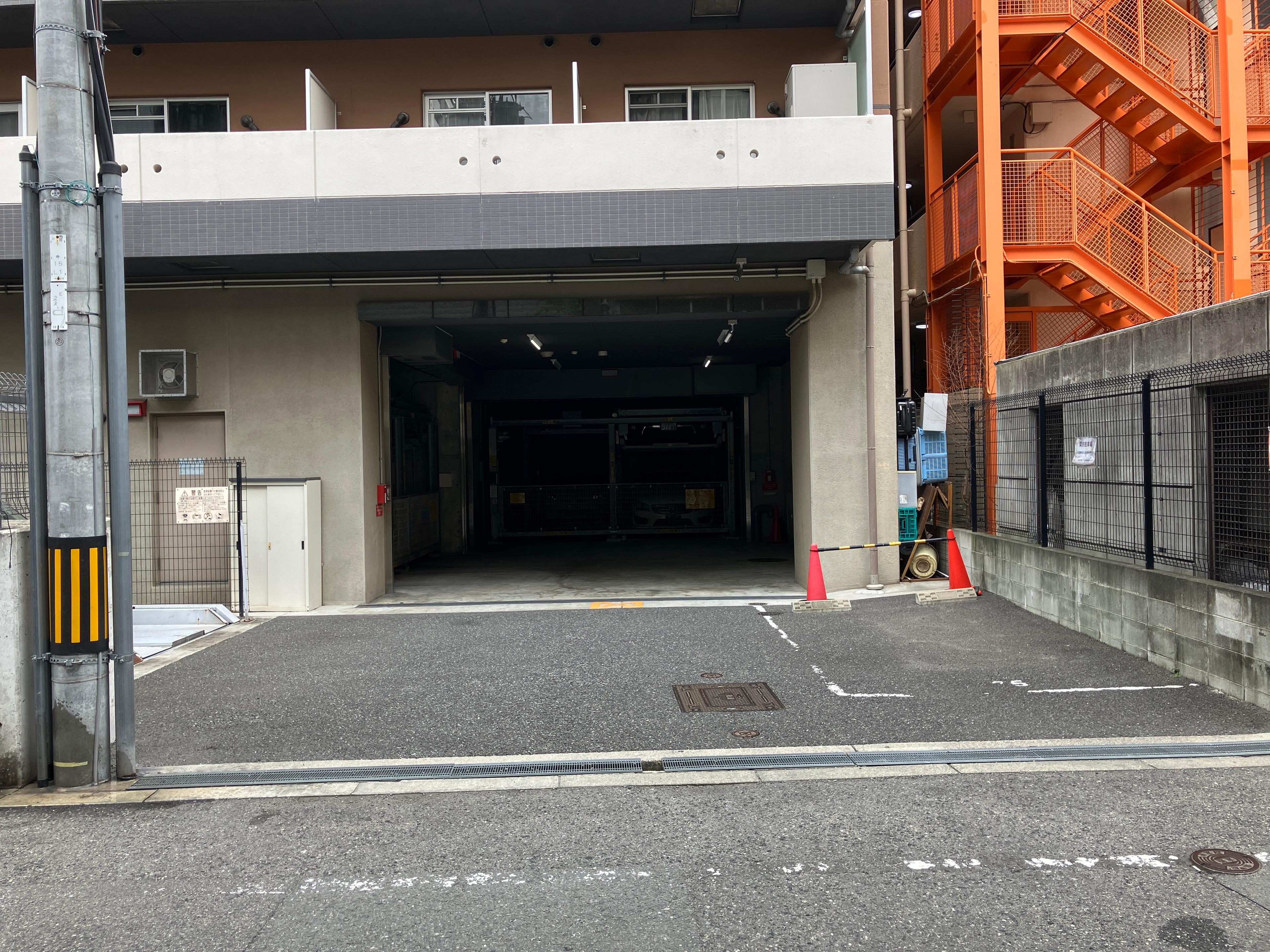 エグゼ難波東の外観・駐車場イメージ1枚目