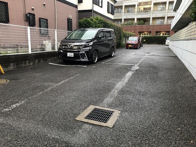 西原レジデンスの外観・駐車場イメージ3枚目