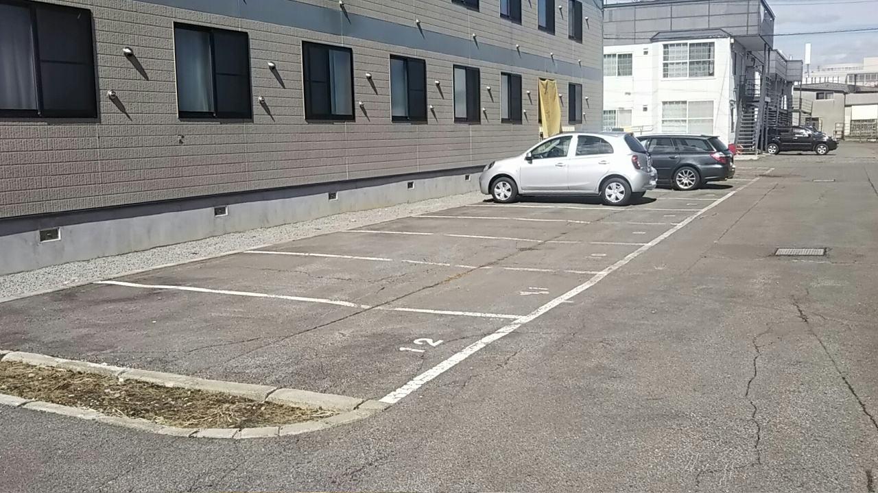 パティオ近文Ａ(21754)の外観・駐車場イメージ2枚目