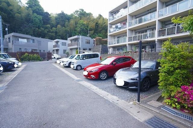【974】パーキングデイゴの外観・駐車場イメージ2枚目