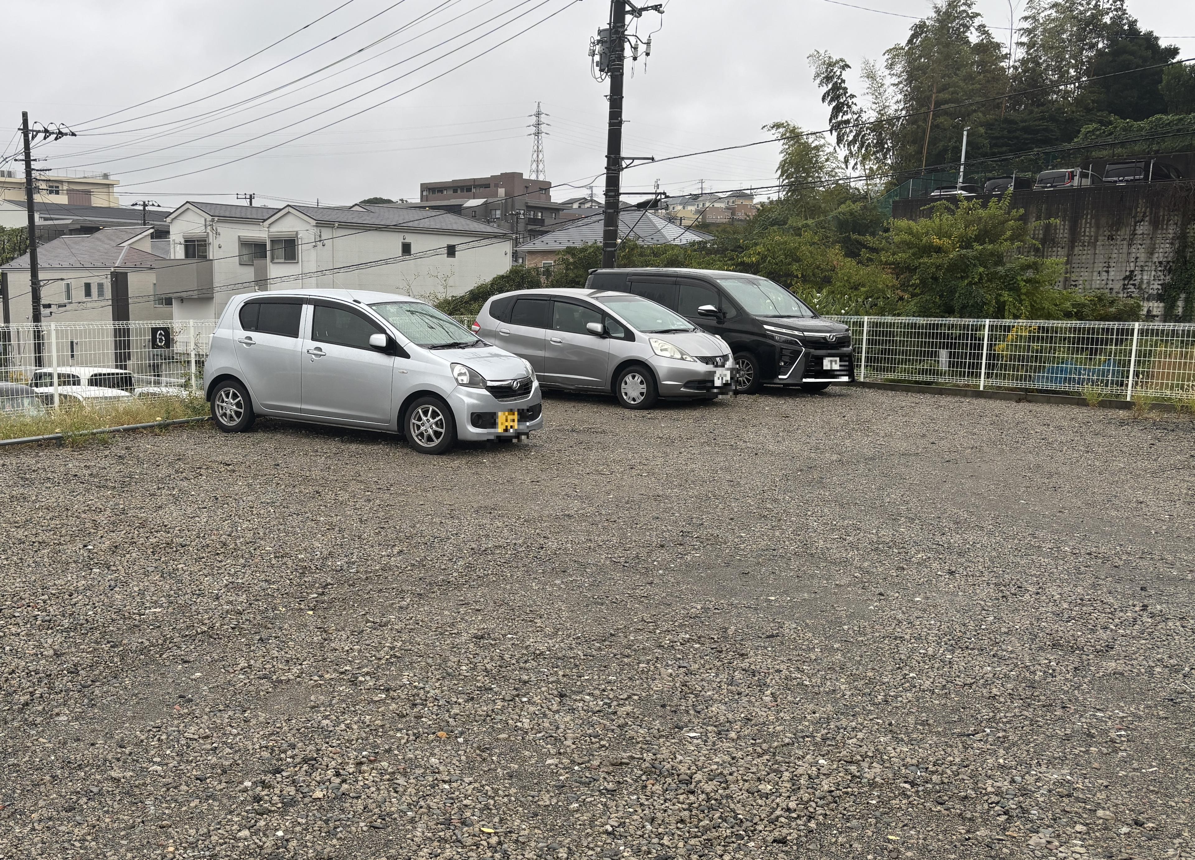 岡津パーキングの外観・駐車場イメージ2枚目