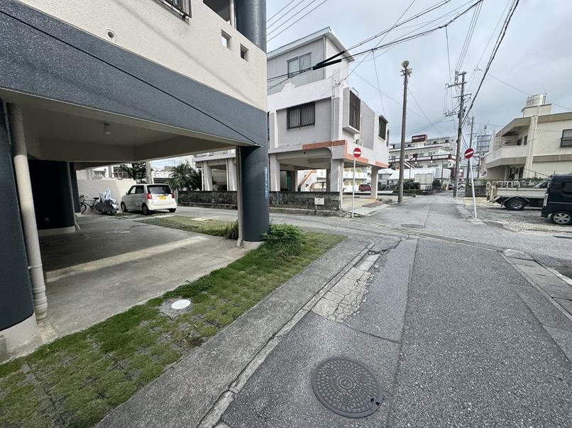 レスポワール浦添の外観・駐車場イメージ2枚目