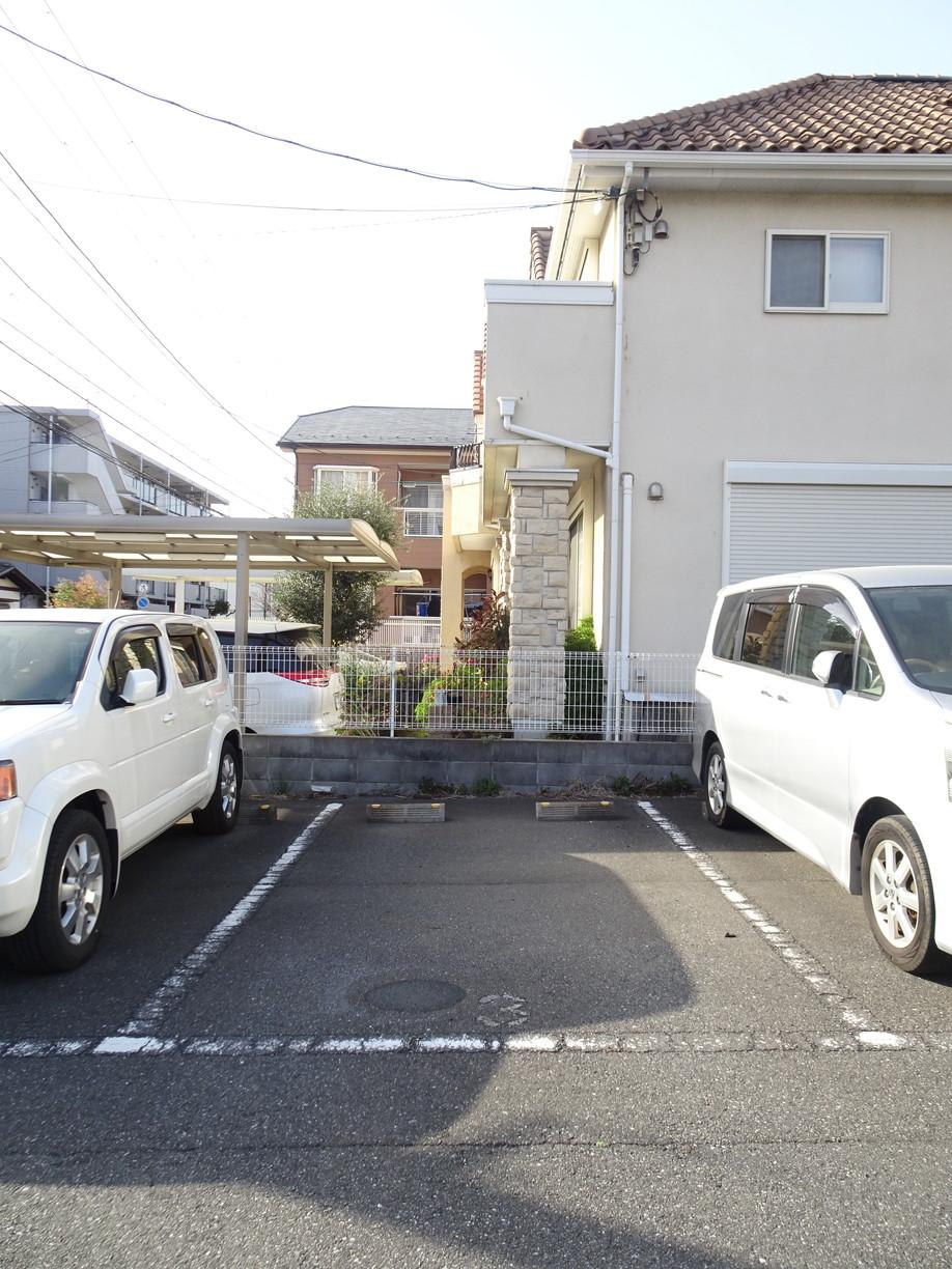 第２タナカパーキングの外観・駐車場イメージ2枚目