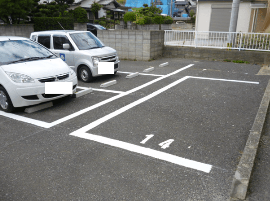 ﾊｲﾂやまと駐車場の外観・駐車場イメージ1枚目
