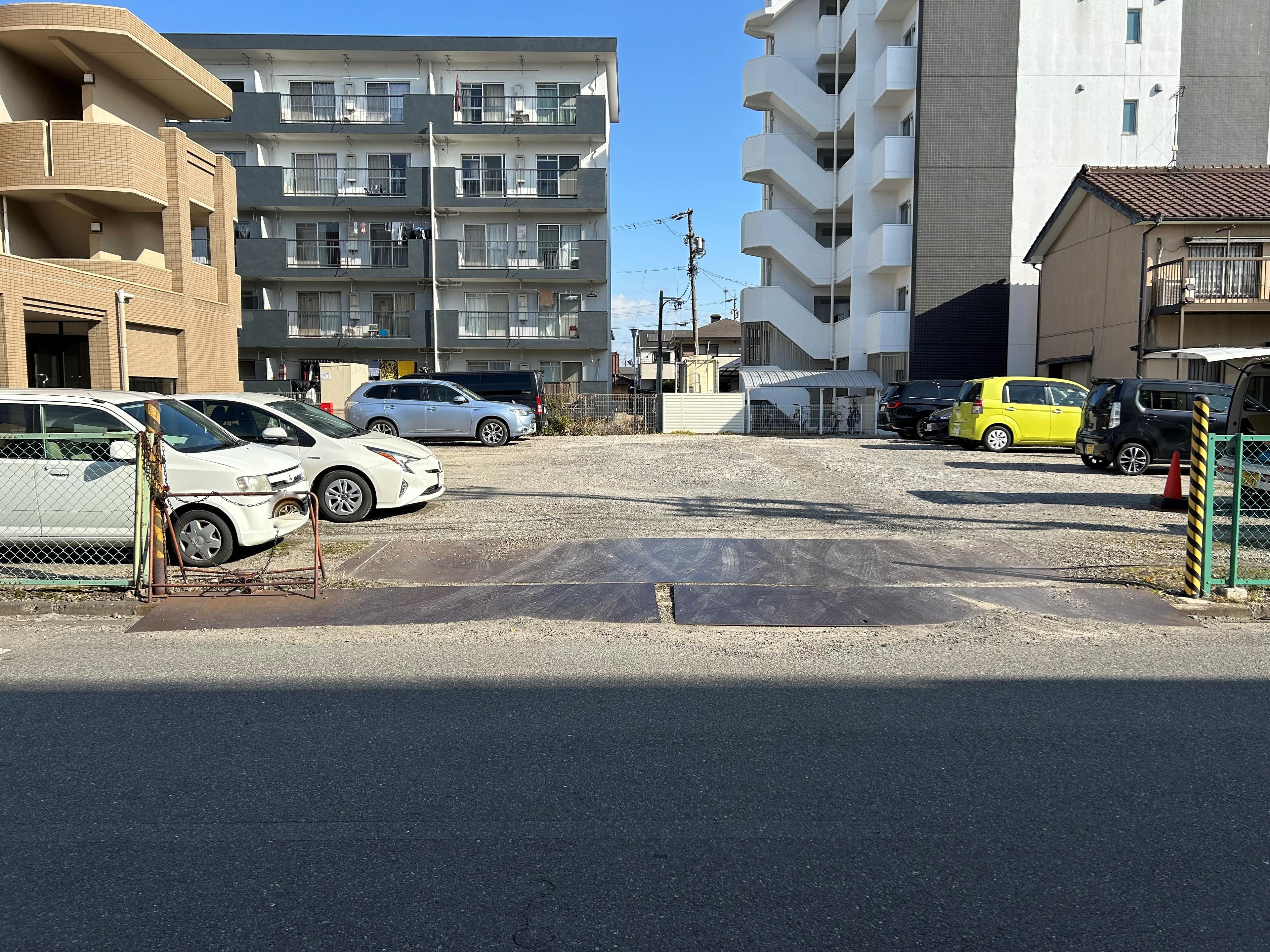 000140の外観・駐車場イメージ3枚目
