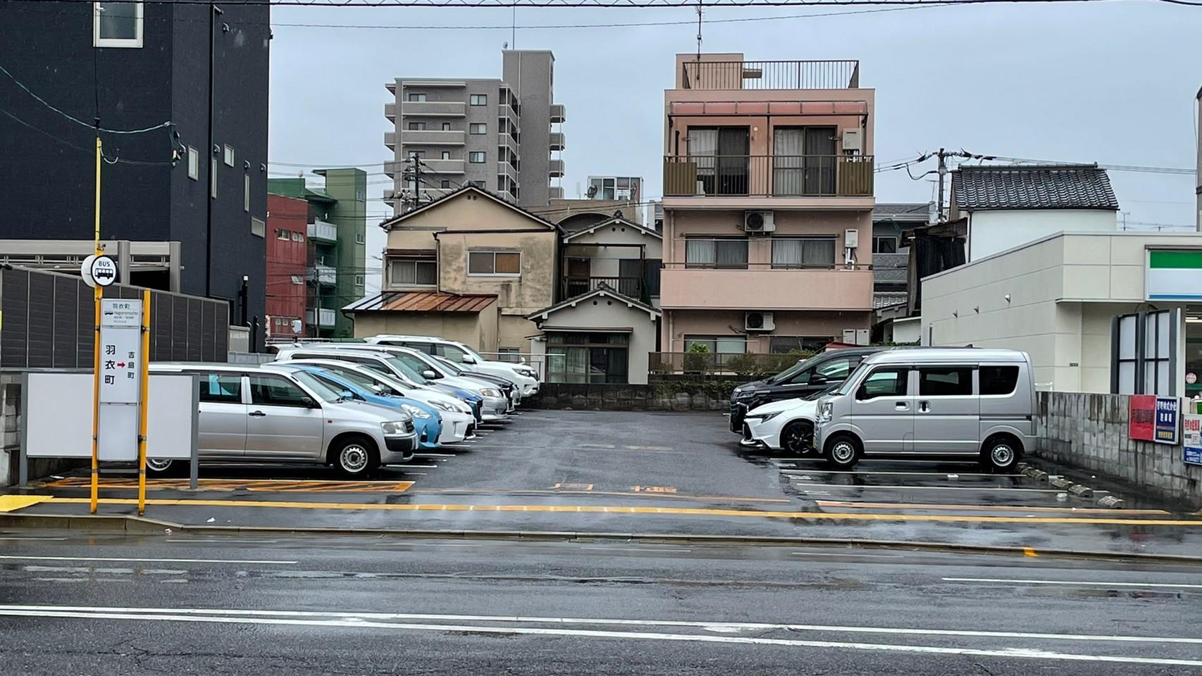 菅野ガレージⅡ（吉島町）の外観・駐車場イメージ3枚目