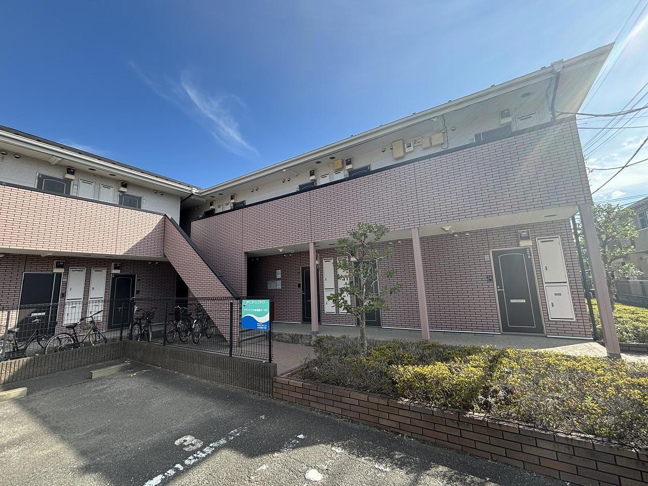 グランビスタ参番館の外観・駐車場イメージ1枚目