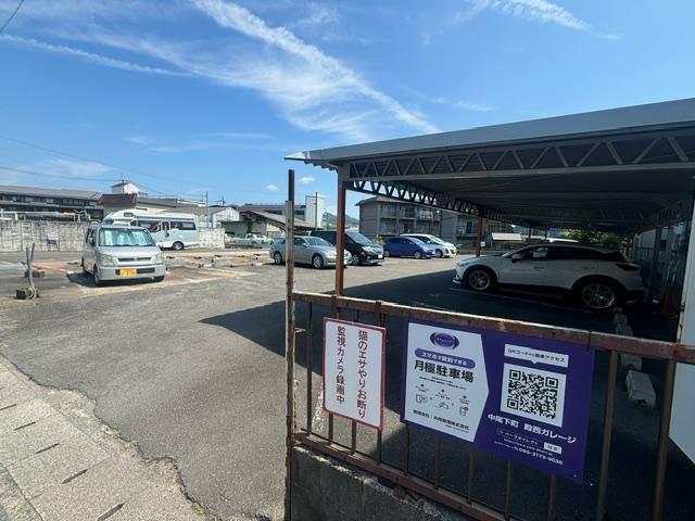 中尾下町　殿西ｶﾞﾚｰｼﾞの外観・駐車場イメージ1枚目