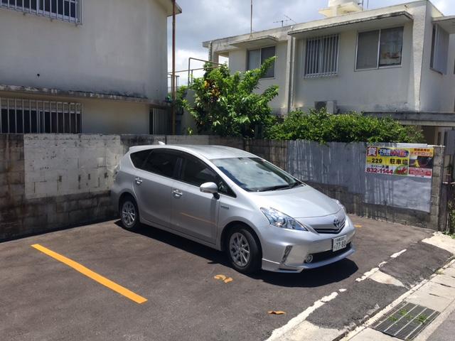 ハーミット嘉数Ⅱ駐車場の外観・駐車場イメージ1枚目