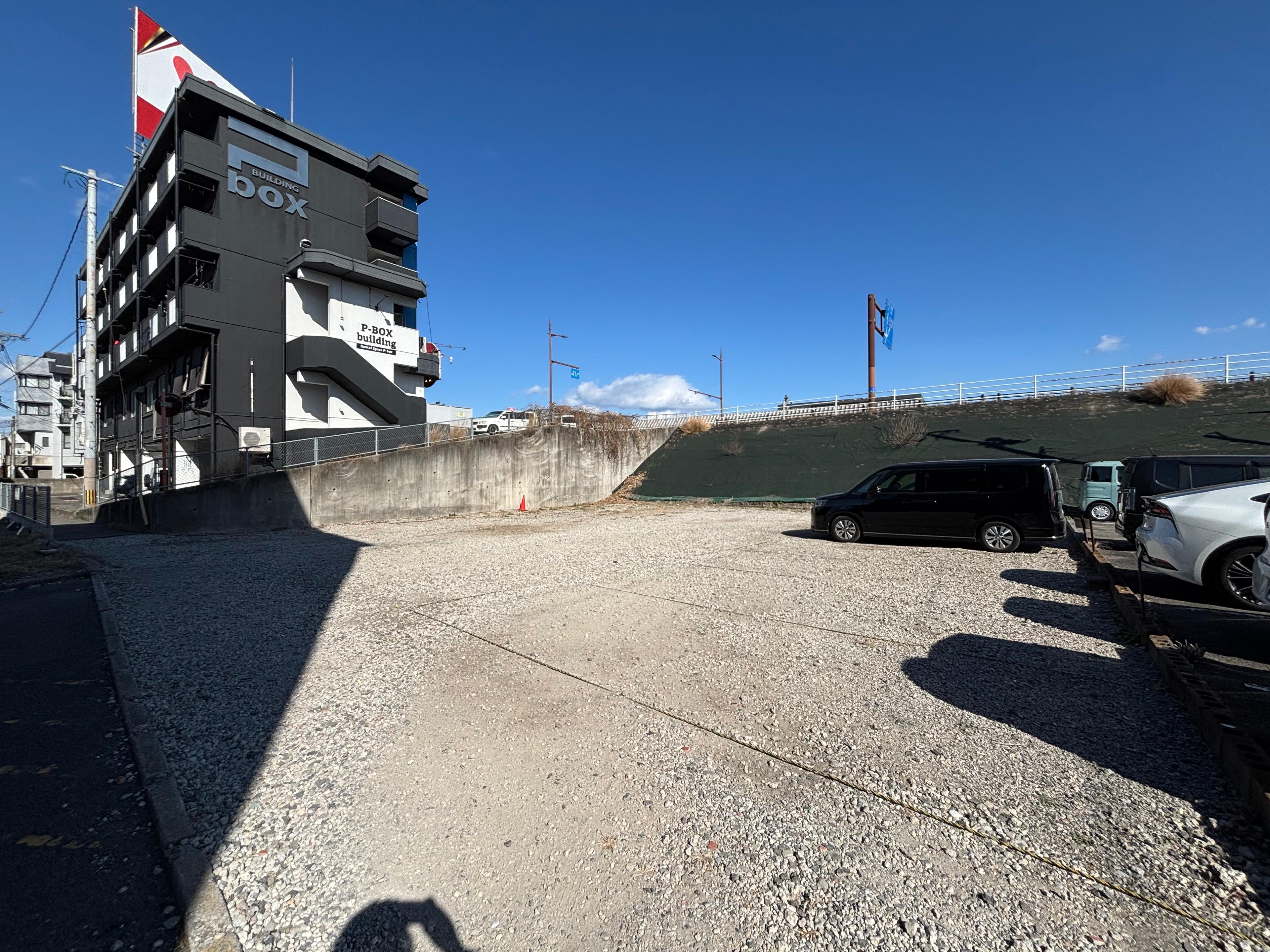 karin畑中敷地外月極駐車場の外観・駐車場イメージ1枚目